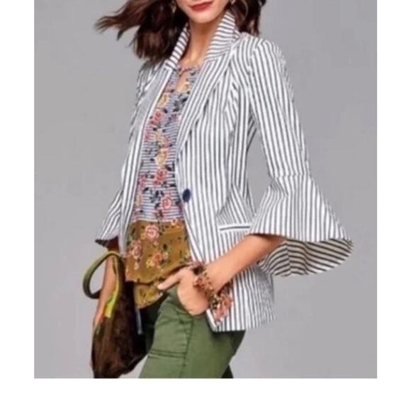 CAbi Jackets & Blazers - CAbi Jacket Womens 4 White Navy Pinstripe Striped Bell Sleeve Blazer Style 5295